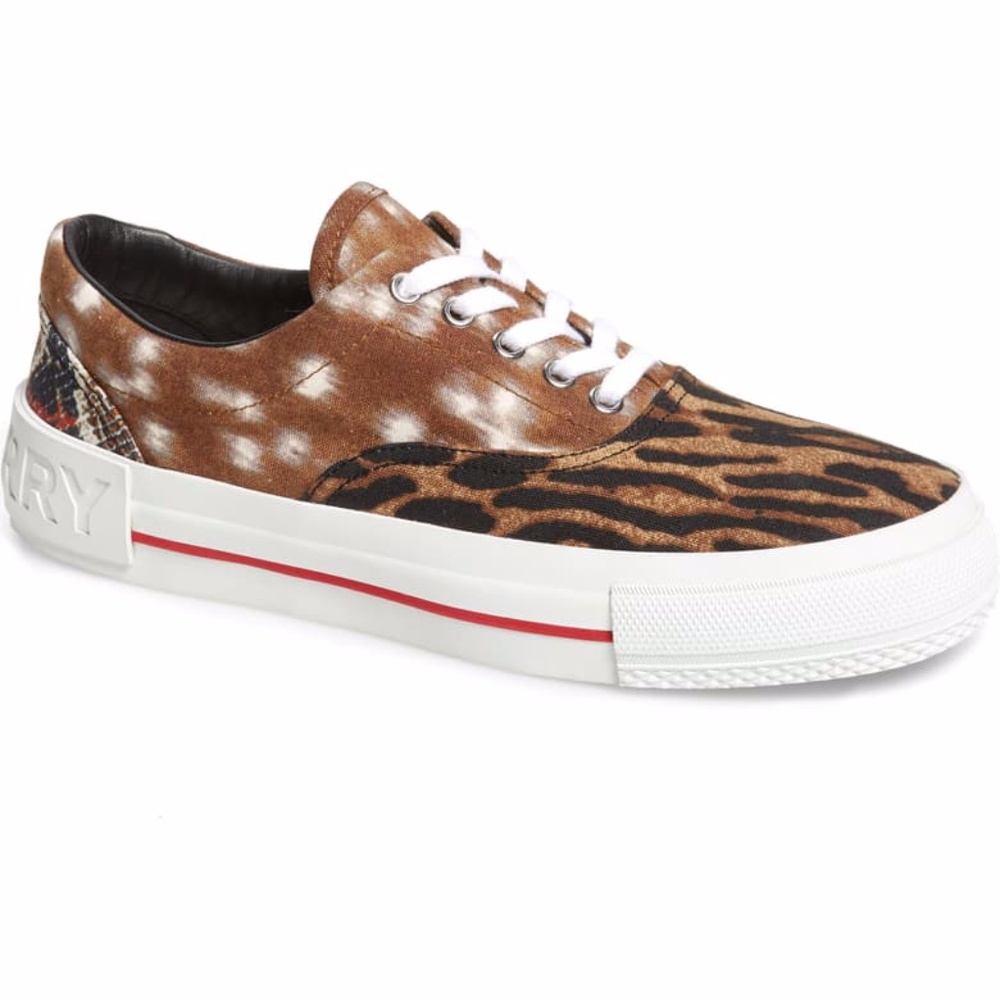 Burberry Mens Wilson Low Top Sneaker 8US/41EU